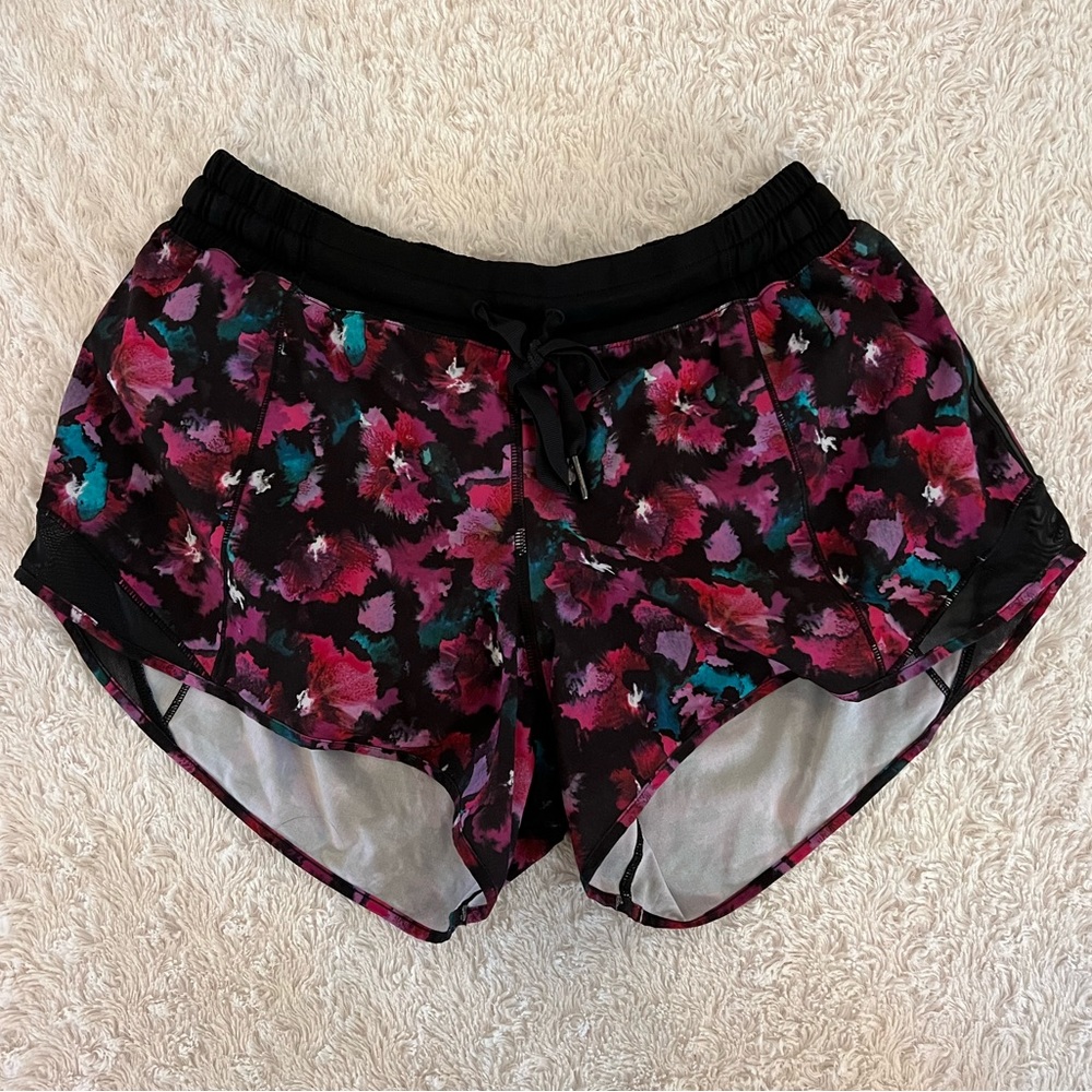 Lululemon Hotty Hot Short (long) size 8